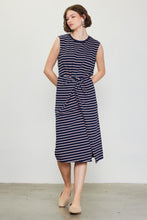 Load image into Gallery viewer, The Pink and Navy Stretson Knot Midi Dress
