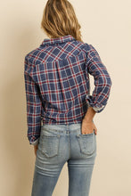 Load image into Gallery viewer, Check Tie-Front Contrast Shirt
