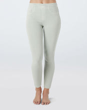 Load image into Gallery viewer, SPANX Ankle Jeanish Leggings

