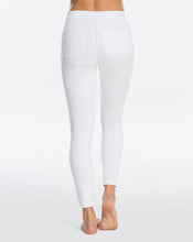 Load image into Gallery viewer, SPANX Ankle Jeanish Leggings
