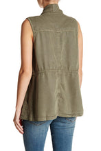 Load image into Gallery viewer, Waterfall Vest
