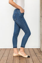 Load image into Gallery viewer, Denim Premium Stretch Skinny Jeans
