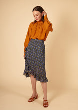 Load image into Gallery viewer, CARON STRIPE BLOUSE
