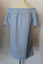 Load image into Gallery viewer, OFF SHOULDER STRIPE DRESS
