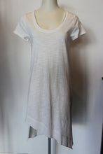 Load image into Gallery viewer, Asymmetrical S/S Tunic Tee
