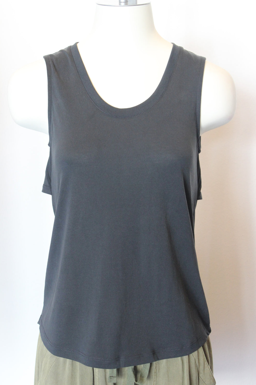 S/L Top w/Back Cutouts