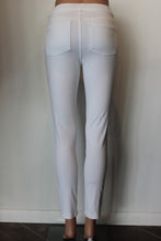 Load image into Gallery viewer, SPANX Ankle Jeanish Leggings
