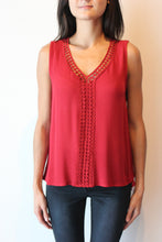 Load image into Gallery viewer, S/L Vneck High-Low Blouse
