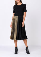 Load image into Gallery viewer, Side Color Block Midi Pleated Skirt
