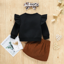 Load image into Gallery viewer, Baby Girl &quot;Mama&#39;s Girl&quot; Sweatshirt
