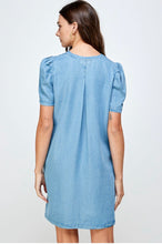 Load image into Gallery viewer, Pleated Sleeve Chambray Dress
