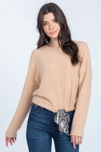 Load image into Gallery viewer, Long Sleeve Knit Top w/ Contrast Sash

