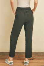 Load image into Gallery viewer, Front Seam Detail Tapered Pants in Black
