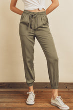 Load image into Gallery viewer, Olive Classic Chambray Drawstring Joggers
