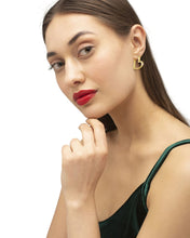 Load image into Gallery viewer, Ansley Small Hoop Earring
