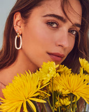 Load image into Gallery viewer, Danielle Gold Link Earrings in Ivory
